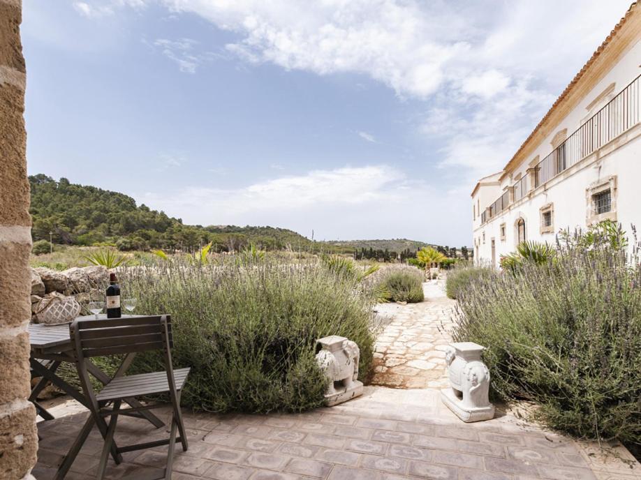 Bramasole Charming House Hotell Comiso Exteriör bild
